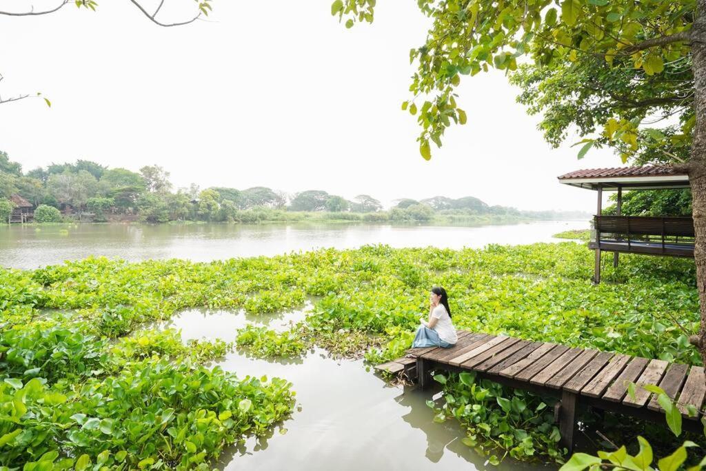 Whales Come To The River - Riverside - 3 Rooms On 2Nd Floor Ban Bang Phli Nua Exterior photo