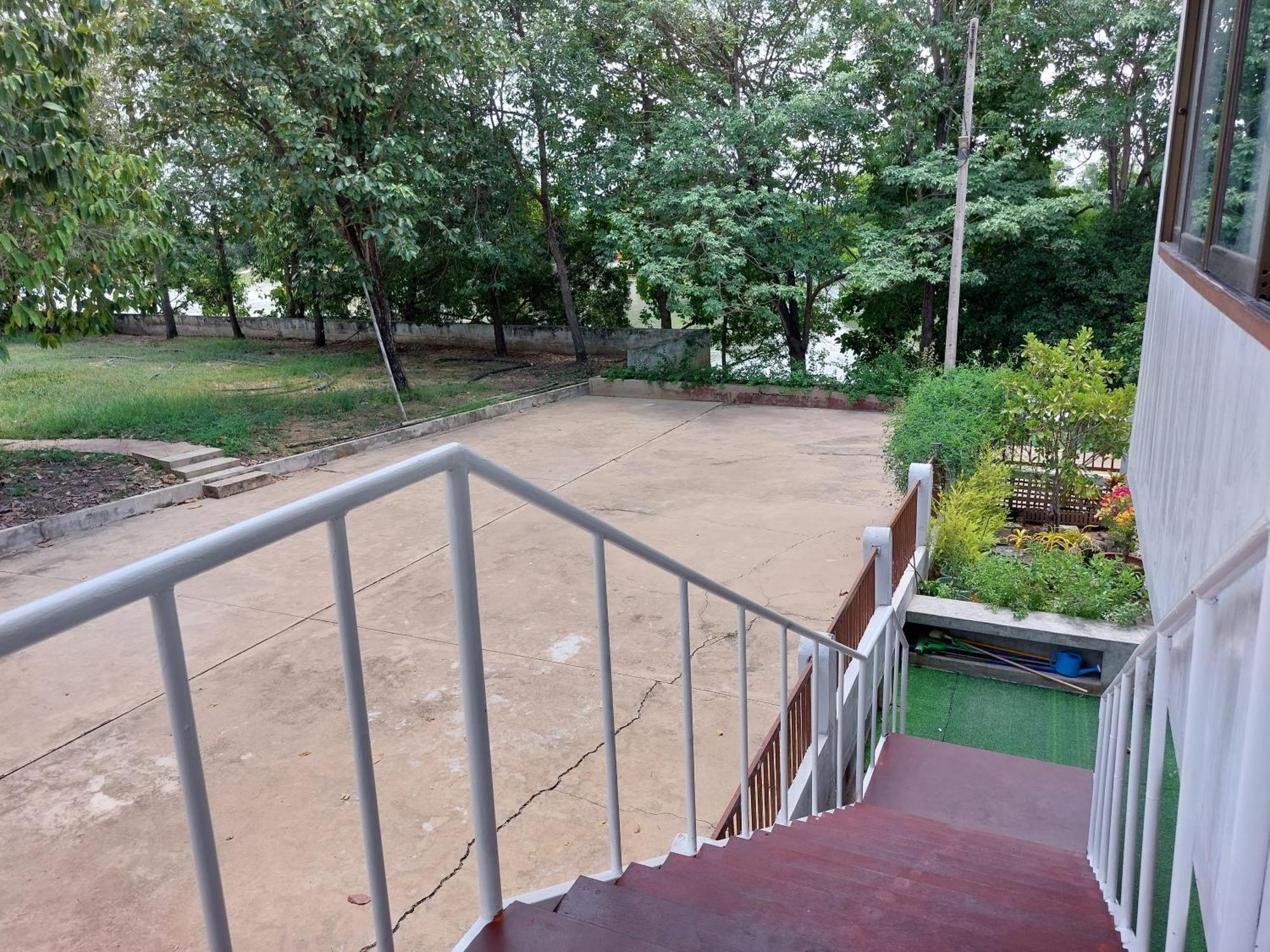 Whales Come To The River - Riverside - 3 Rooms On 2Nd Floor Ban Bang Phli Nua Exterior photo