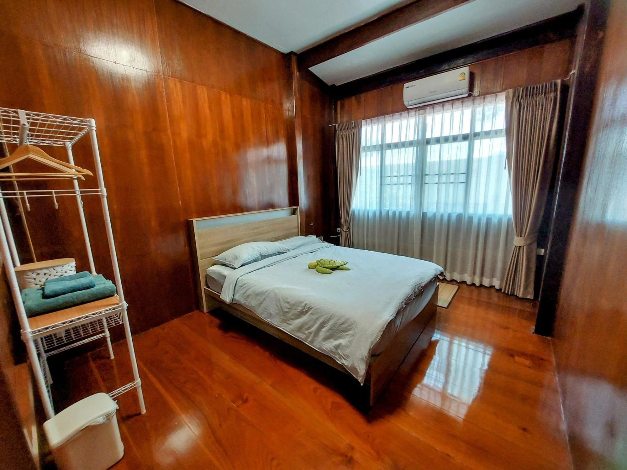 Whales Come To The River - Riverside - 3 Rooms On 2Nd Floor Ban Bang Phli Nua Exterior photo
